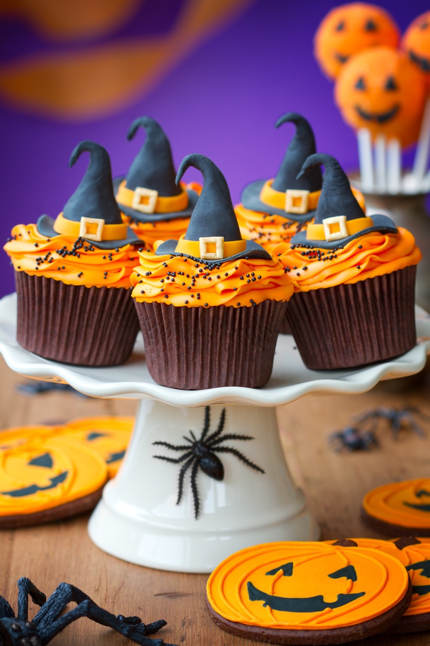 15 Spooktacular Halloween Cupcake Ideas The Mini Mes and Me