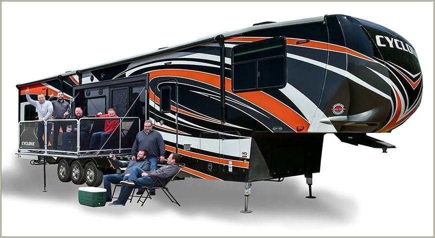 Fifth Wheel Camper With Side Patio