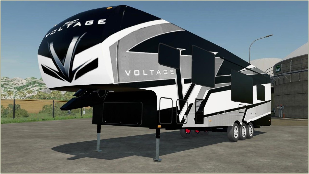 Fifth Wheel Toy Hauler With Patio