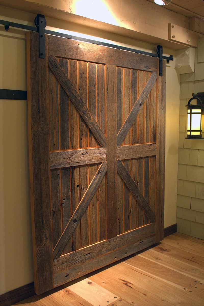 Ideas of How To Introduce Barn Doors In A Modern Home