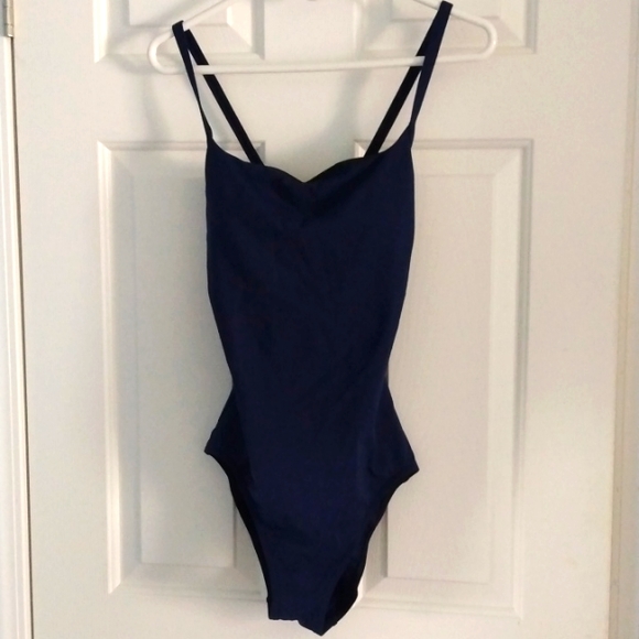 The Miracle Of Lands End Suits: A Review Of The Best Swimwear In 2023