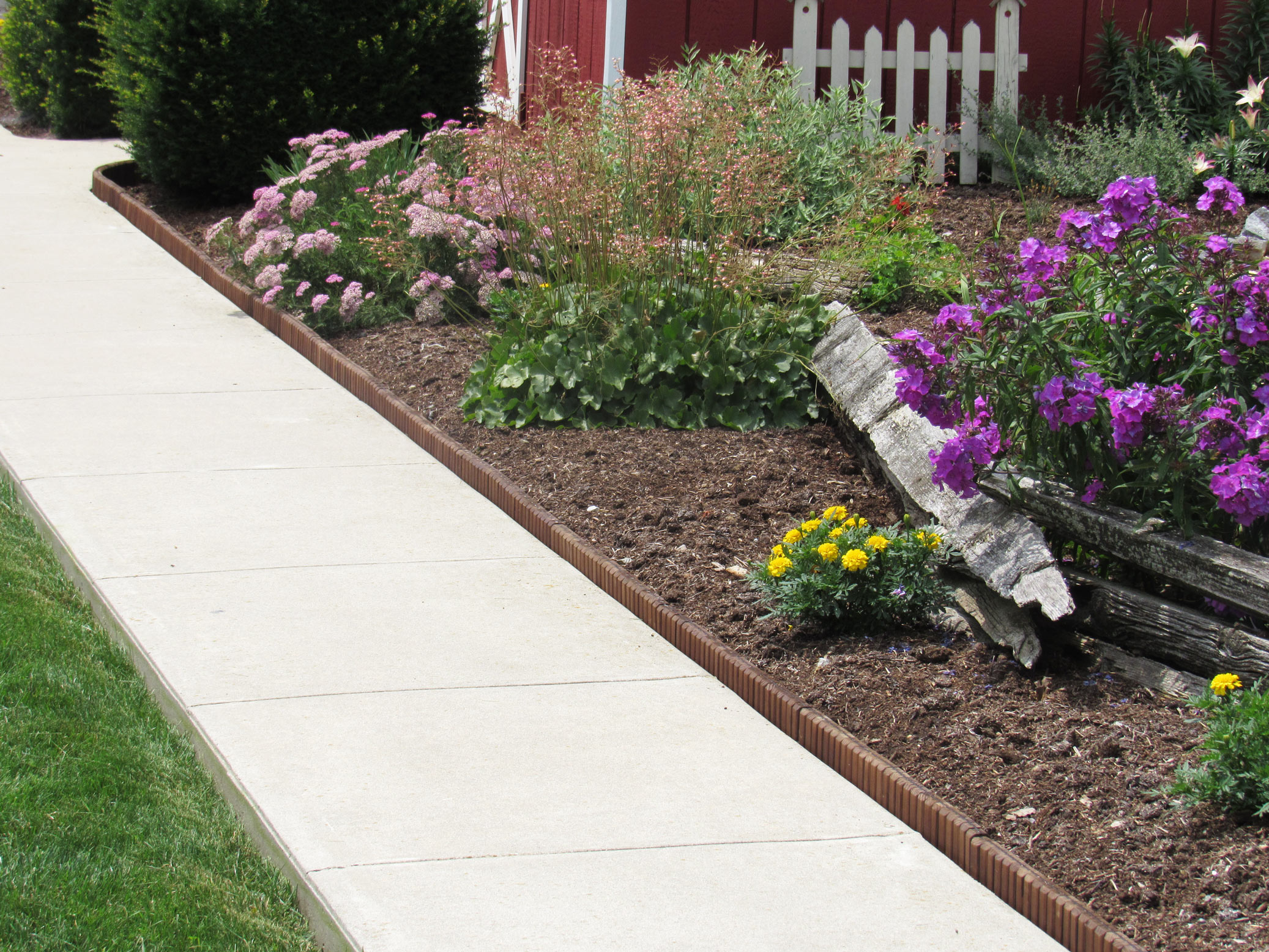 Brown Landscape Edging Natural Looking Wood Edging