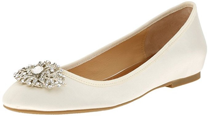 Bridal Flats | 21 Wedding Flats That Will Look Beautiful for the Bride - http://emmalinebride.com/bride/wedding-flats-bride/