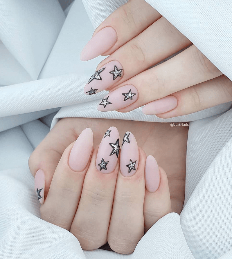 80 Pretty Acrylic Short Almond nails Design You Can’t Resist In Spring