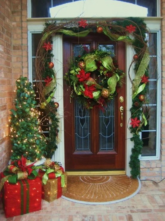 21 Inspiring Christmas Front Porch Decorating Ideas Feed Inspiration