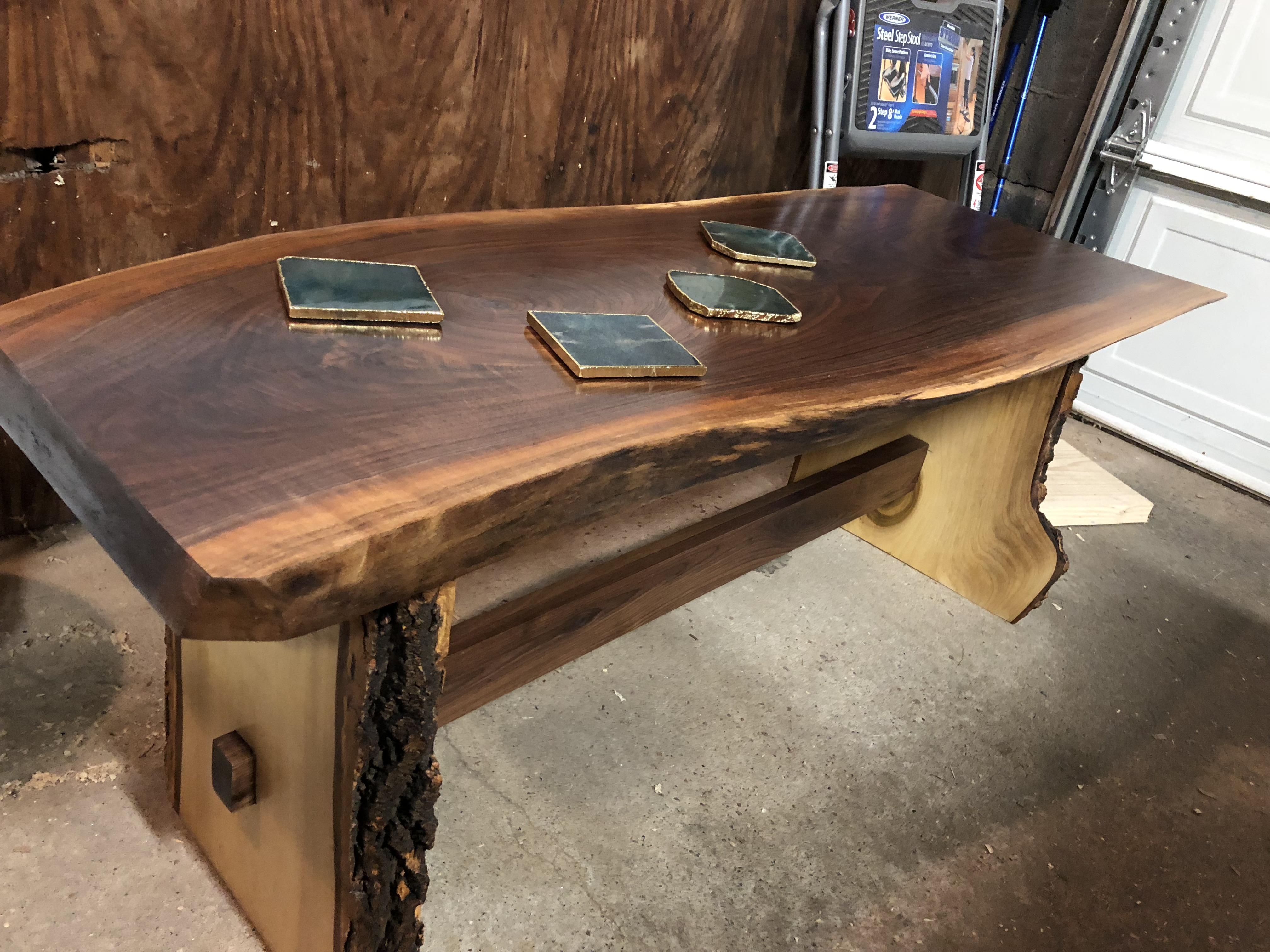 Second project walnut slab coffee table with poplar legs and walnut stretcher. r/woodworking