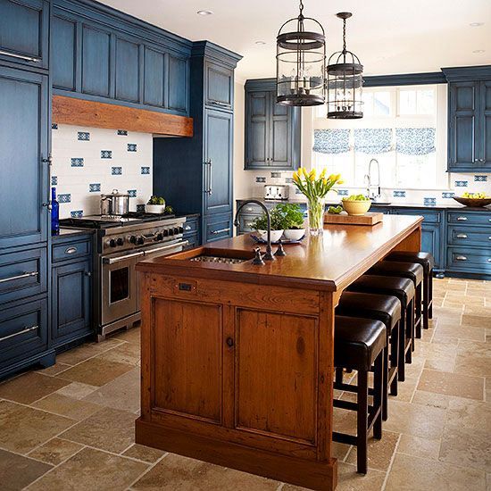 KITCHEN Great looking blue kitchen that mixes beautifully with the