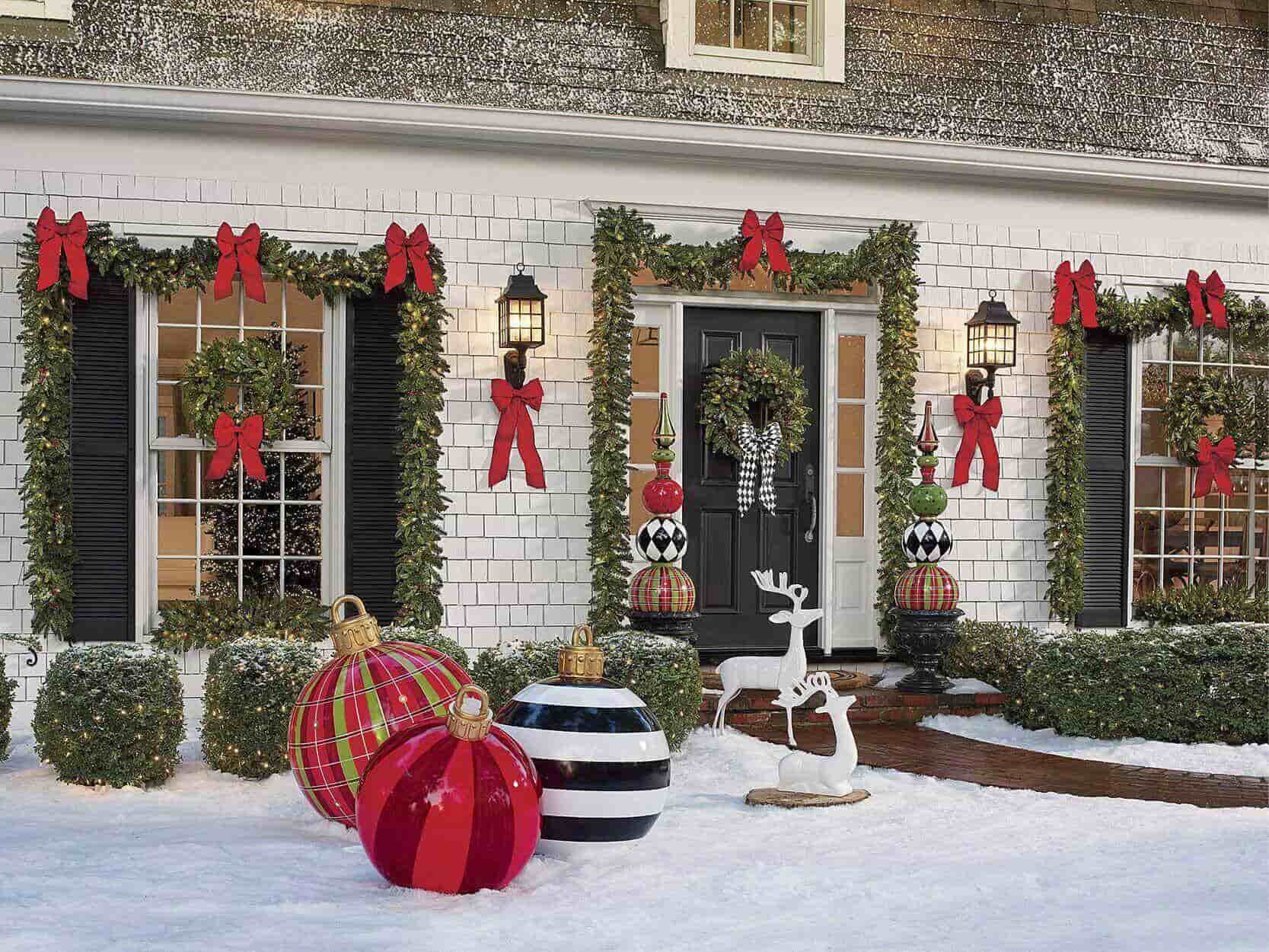 Attractive Front Porch Christmas Decoration Ideas The Architecture