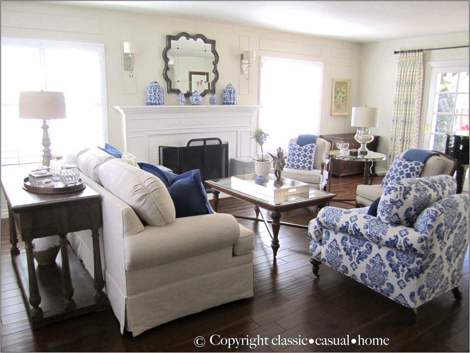 Blue And White Living Room Decorating Ideas