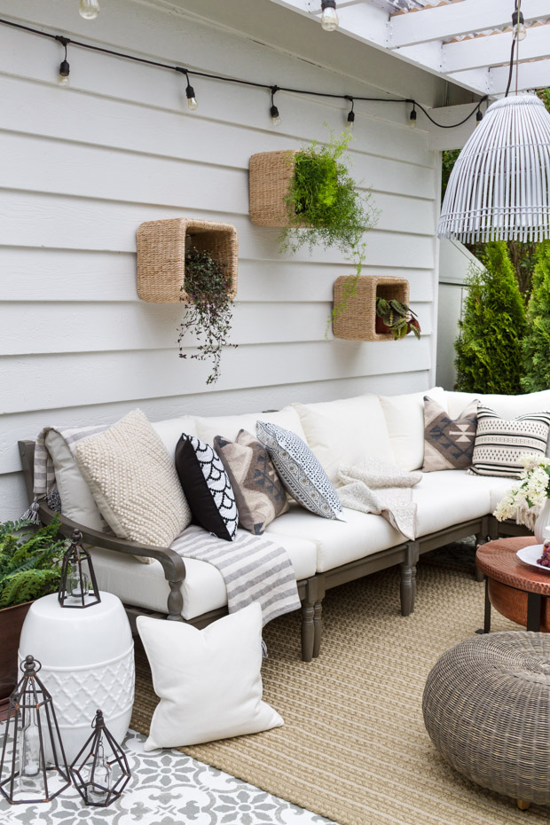 18 DIY Outdoor Decor Ideas For Patios, Porches, & Backyards