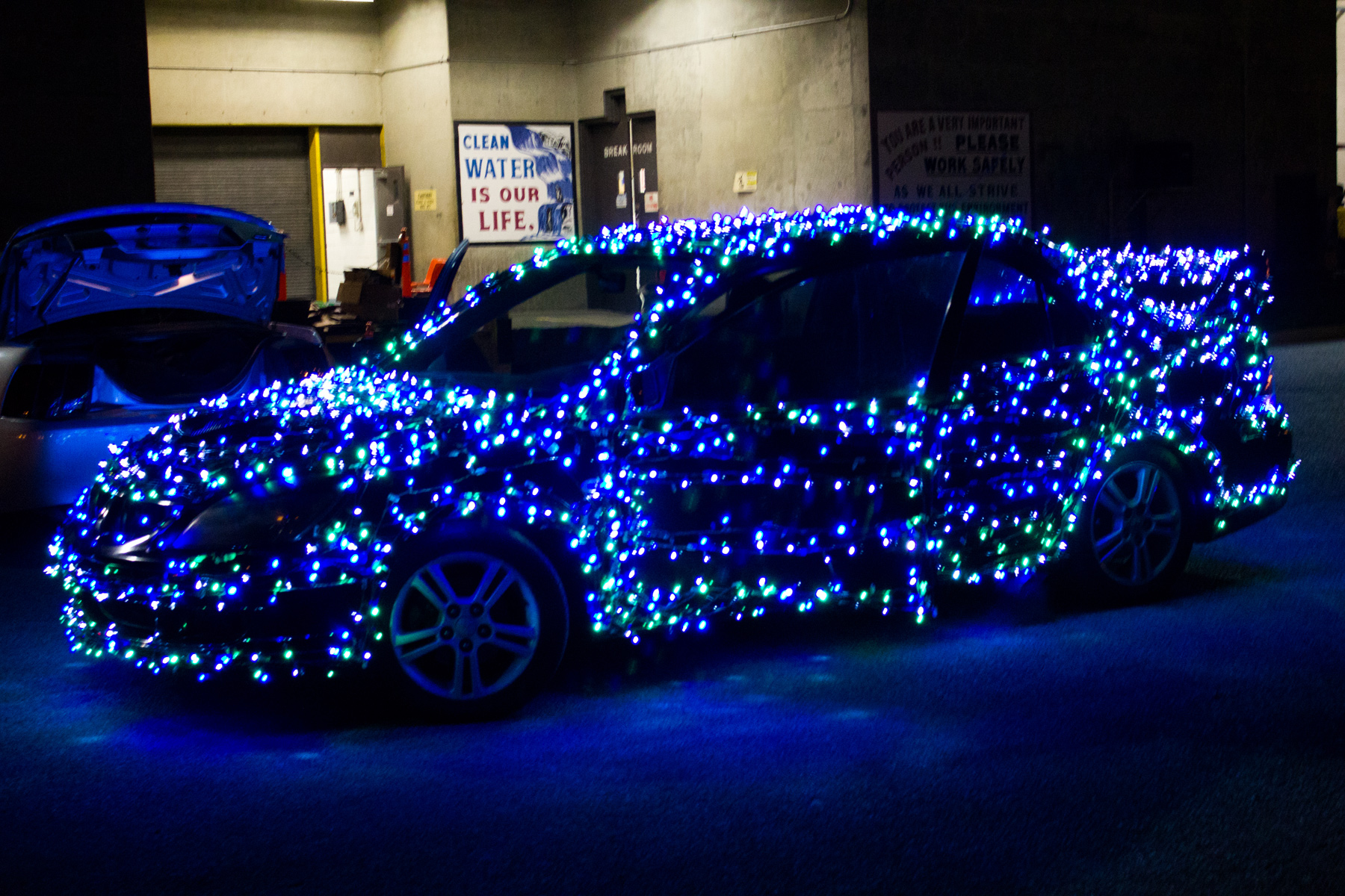 Christmas Car Spreads Holiday Cheer Through Savannah, with help