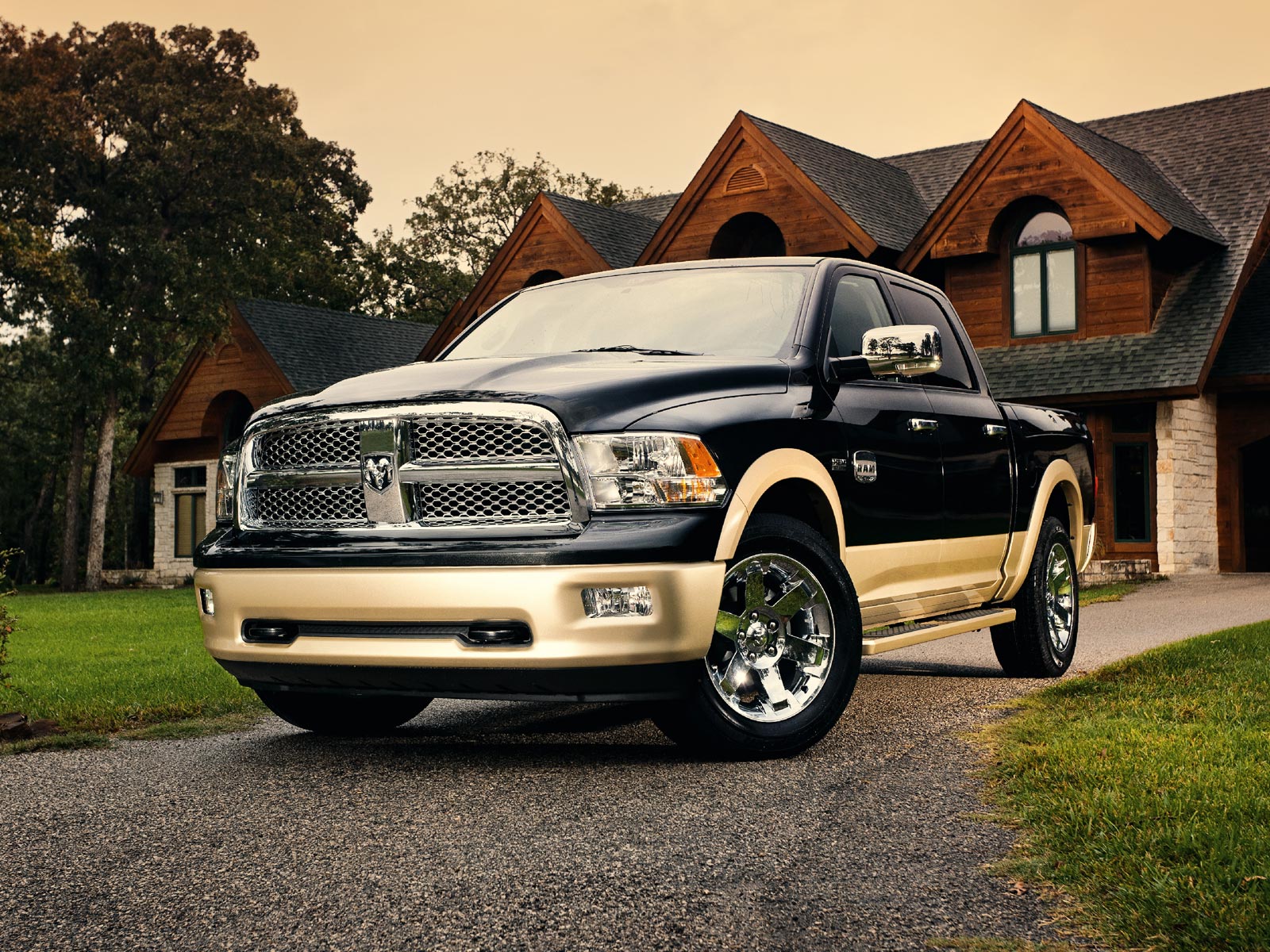 Dodge Ram Laramie Longhorn ist „Truck of Texas“ AutoGuru.at