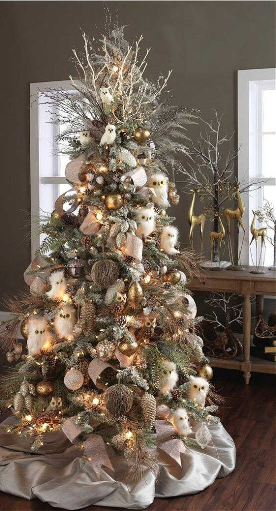 Elegant Woodland Christmas Tree Decor Ideas Setting for Four