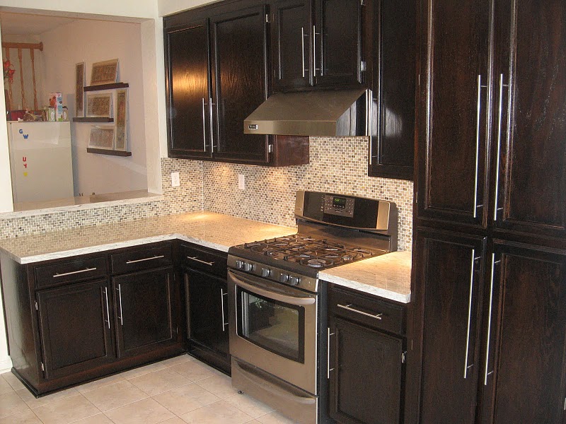 River White Granite Dark Backsplash Ideas