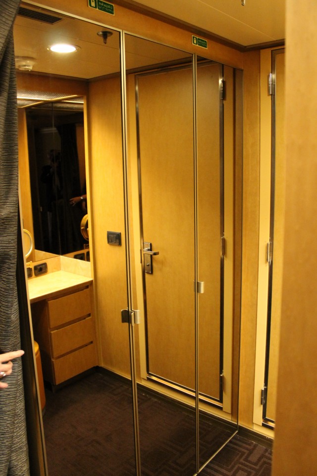 Mirrored Sliding Closet Doors Home Depot