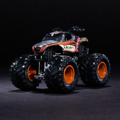 Monster Jam, Monster Mutt Rottweiller 1:64 Scale Die-Cast Vehicle, Ruff ...