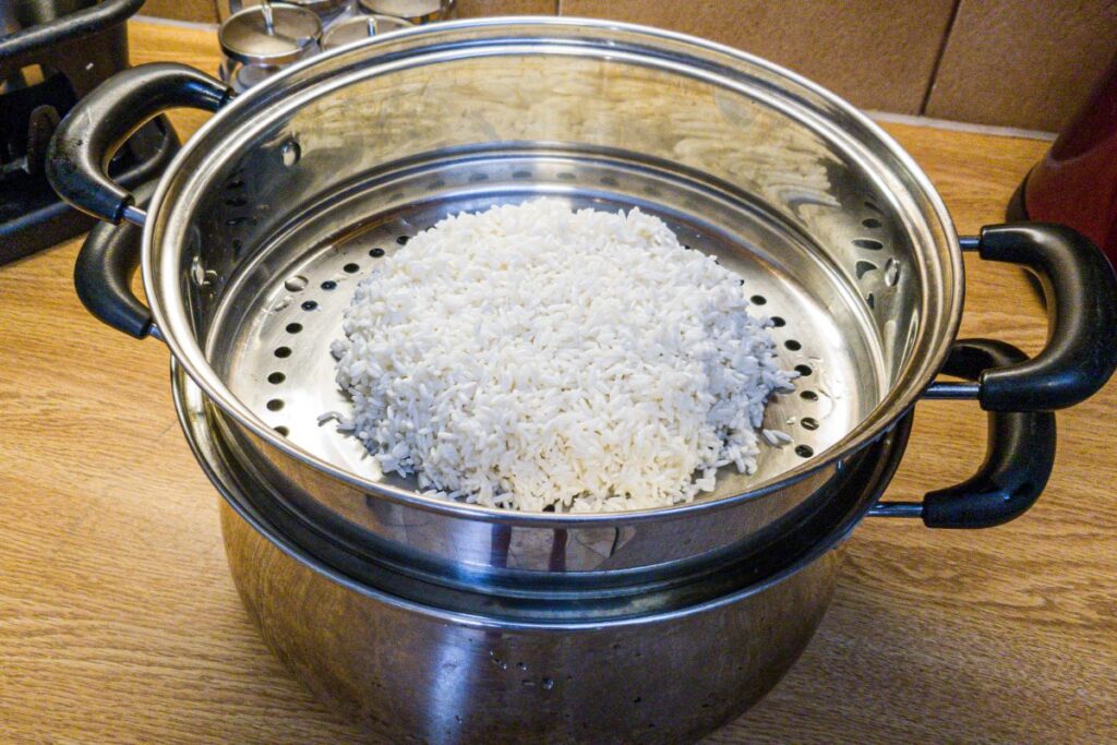 Steaming rice