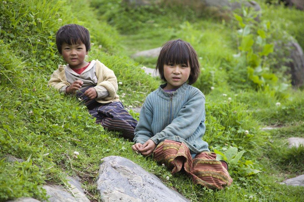 Children from the village of Chendebji