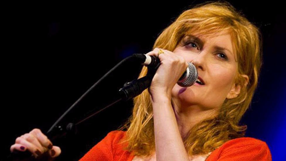 Eddi Reader