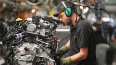 Can de-industrialisation be reversed? - BBC News