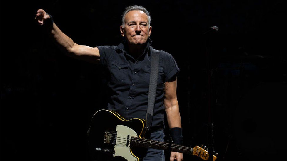 Bruce Springsteen: Belfast fans warned about 'bogus' ticket sellers ...