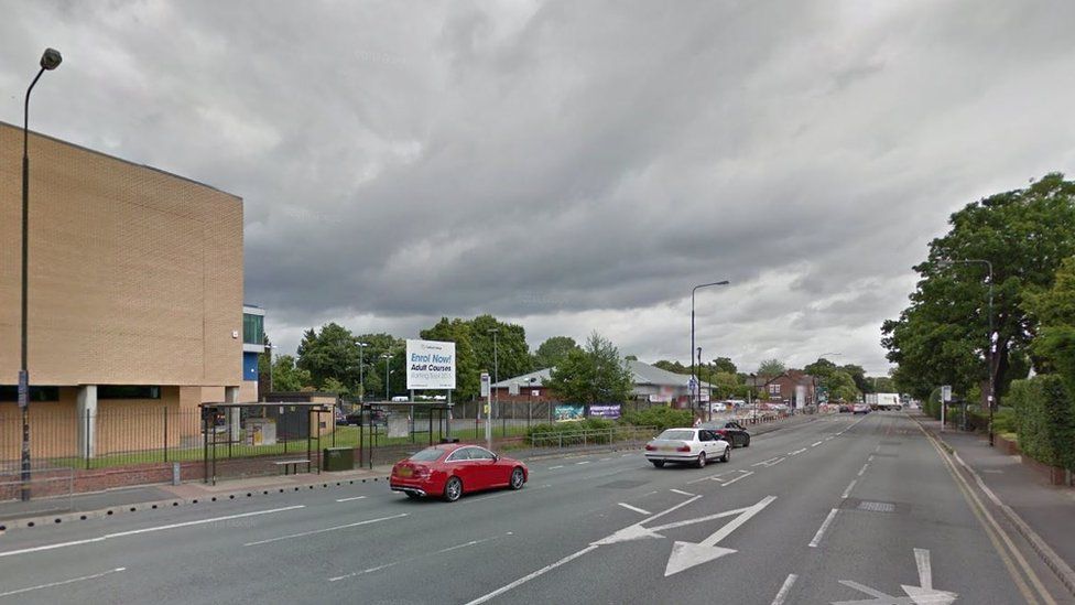 Nine-year-old car passenger killed in Altrincham wall crash - BBC News