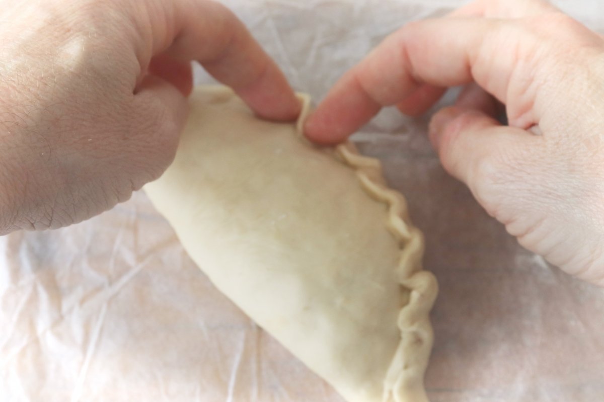 Hacer pliegues empanadas argentinas de carne