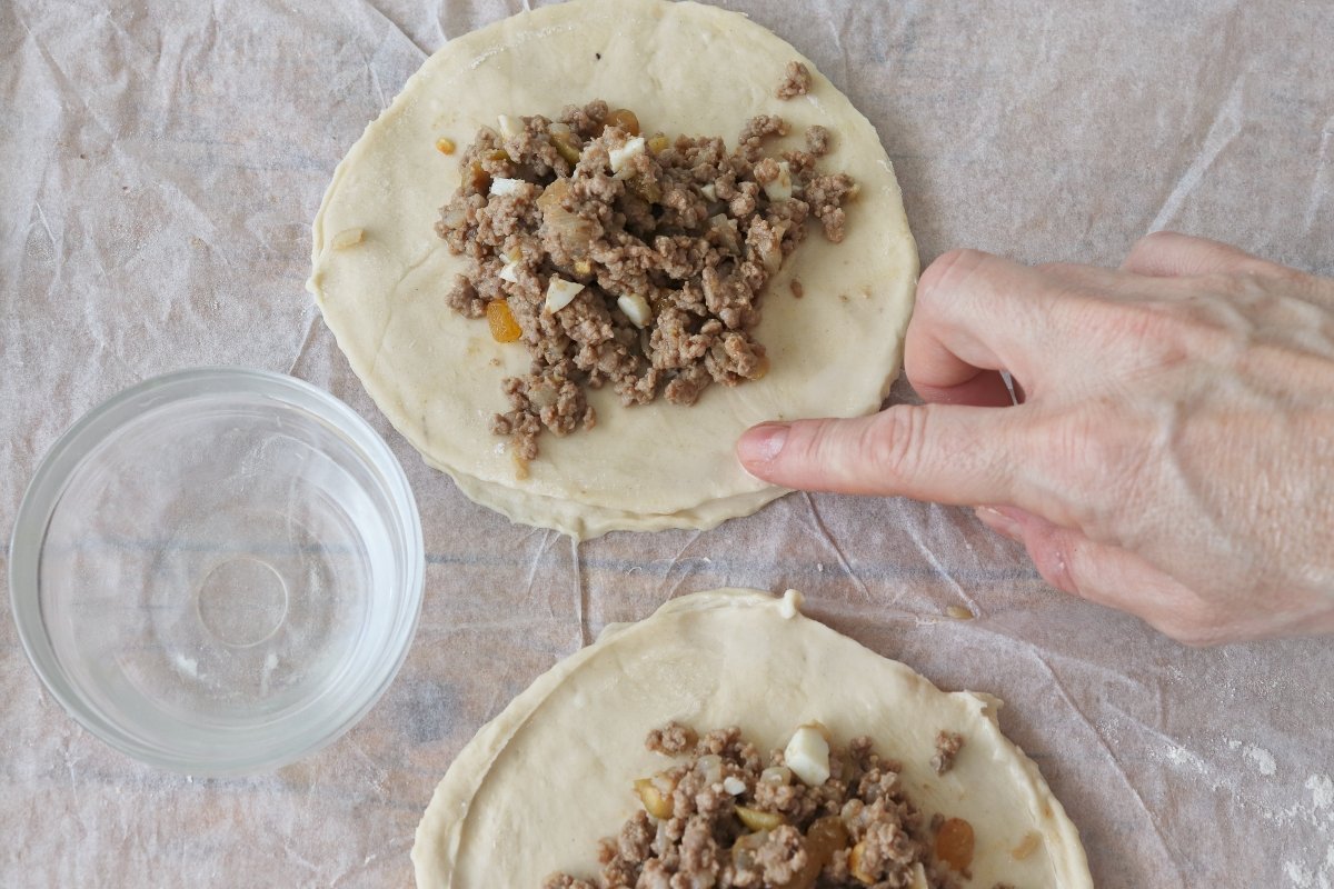 Sellar con agua empanadas argentinas de carne