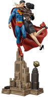 DC Comics - Superman and Lois Lane Diorama - Art Scale 1/6 - Figure