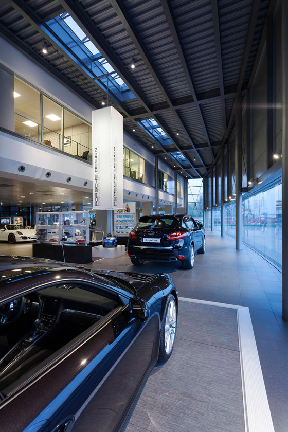 Porsche Italia | Manufacturer references | Linea Light Group