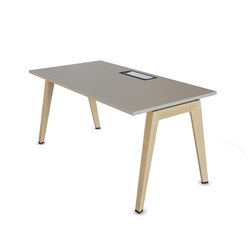 B-Free Desk | Desks | Steelcase