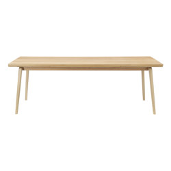 Åstrup | C65 Dining Table by Isabel Ahm | Dining tables | FDB Møbler