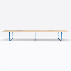 Toa Conference CC | Contract tables | PEDRALI