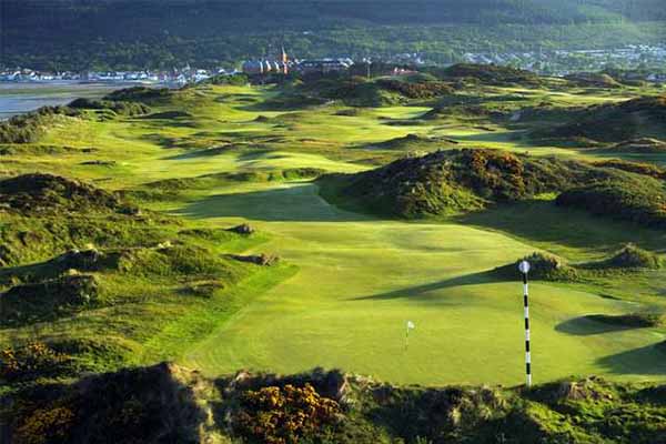 Best-Golf-Courses-in-the-World-Royal-County-Down-Golf-Club