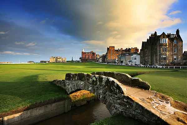 Best-Golf-Courses-in-the-World-St.-Andrews-(The Old Course)