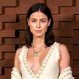 Auch Lena Meyer-Landrut lässt sich die Chanel-Show in der Hamburger Elphilharmonie nicht entgehen. Und natürlich trägt sie Chanel.