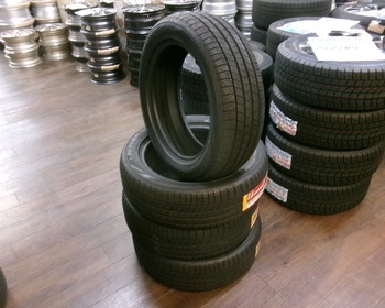 Dunlop - Set of 4 unused tires (205/55R17)