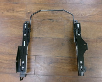 Recaro - Seat rail for CT 200h Recaro