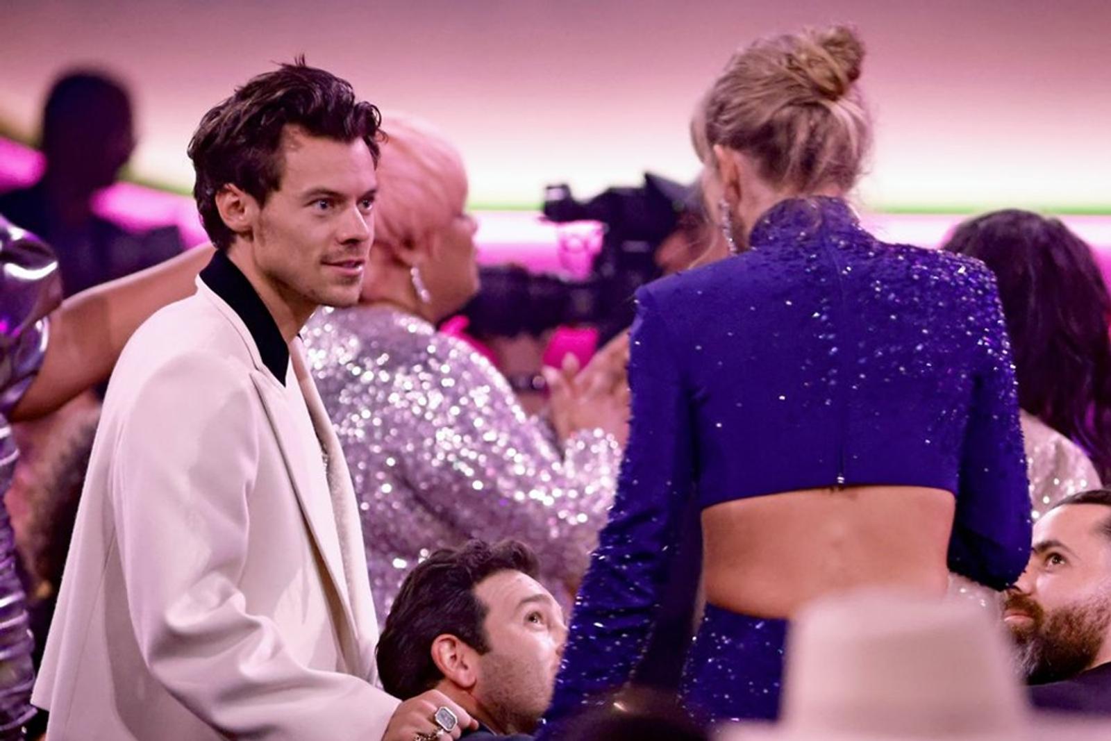 4 Arti Interaksi Taylor Swift dan Harry Styles di Grammy Awards