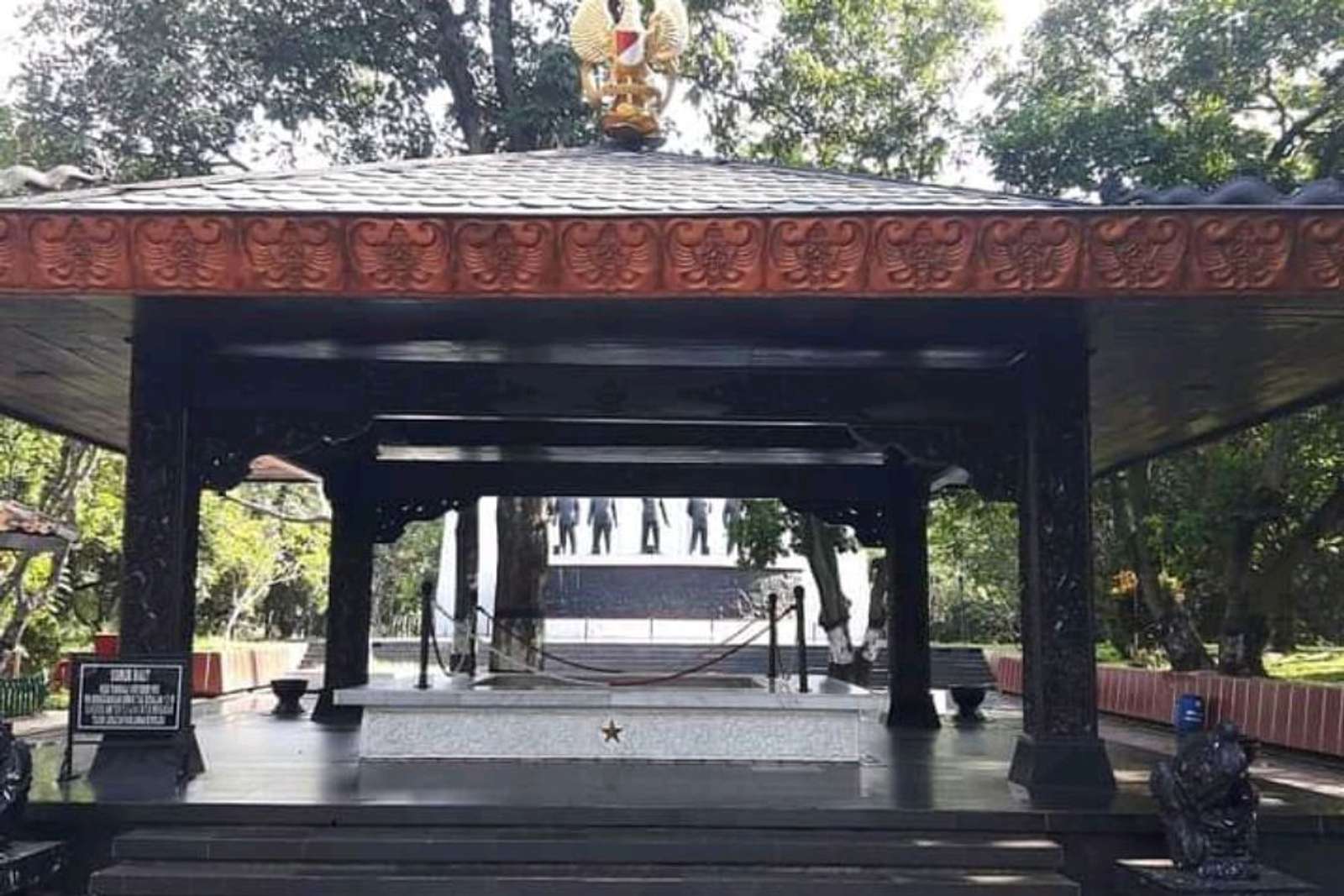 Monumen Pancasila Sakti: Sejarah, Lokasi, dan Tiket Masuk