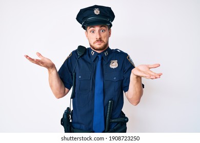 728 Confused police man Images, Stock Photos & Vectors | Shutterstock