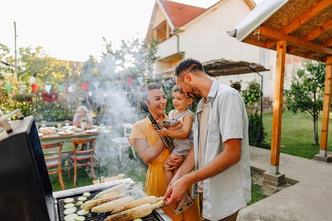 Grillen mit der Familie