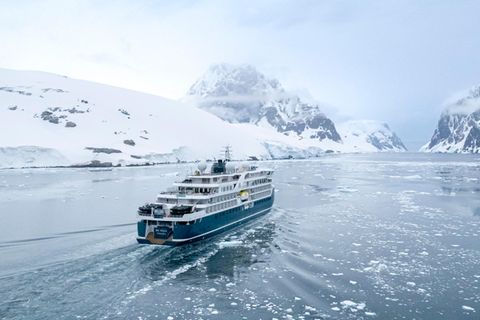 Kreuzfahrtschiff SH Diana