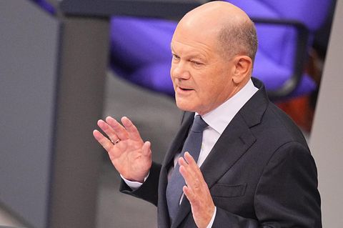 Bundeskanzler Olaf Scholz stellt die Vertrauensfrage im Bundestag