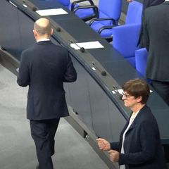 "Zum Glück konnten wir beide darüber lachen" – Scholz reagiert auf Esken-Moment