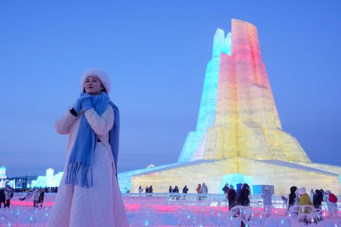 Größtes Eisfestival der Welt lockt tausende Besucher nach China