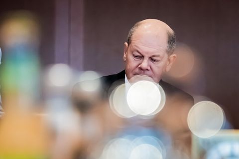 Olaf Scholz in Gedanken zu Aschaffenburg