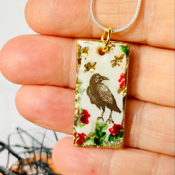 Raven pendant, hand painted, gold lustre, porcelain, resin, unique 