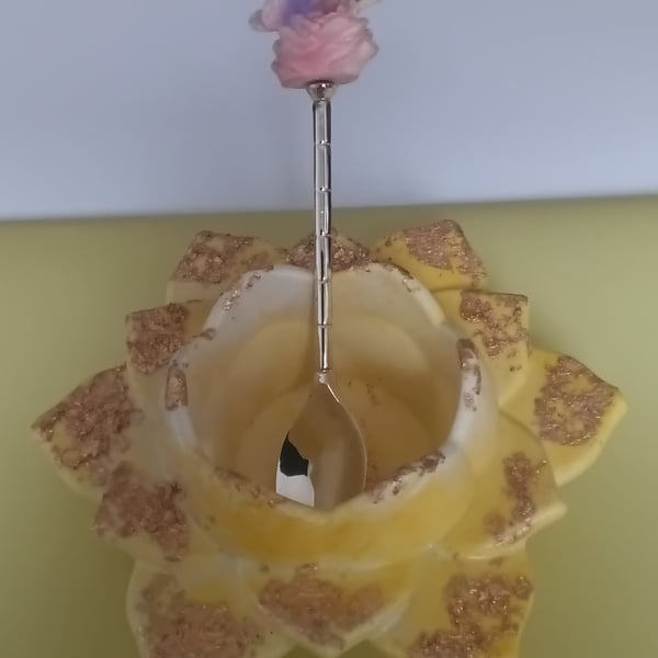 Lily Flower Candle Holder