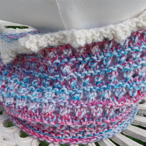 HANDKNIT Eyelet circular cowl with curly edge pink and blue